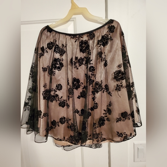 🌟3 for $25-Black lace skirt with silky gold underlayment. - Picture 1 of 3
